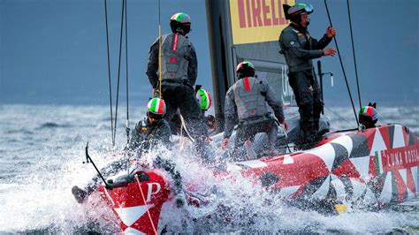 Luna Rossa, come funziona la barca volante per la Coppa .